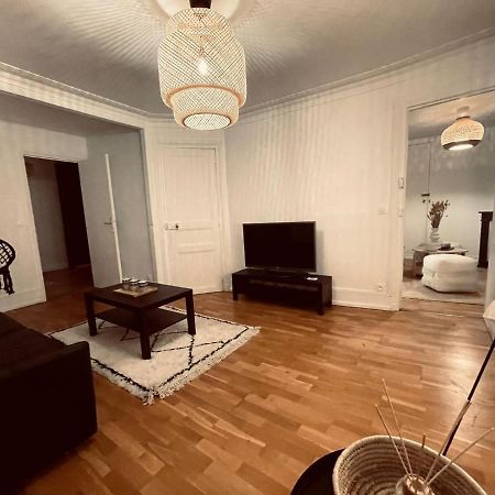 Chic Apartment On The Famous Shopping Rue Du Faubourg Saint-Honore Street 巴黎 外观 照片