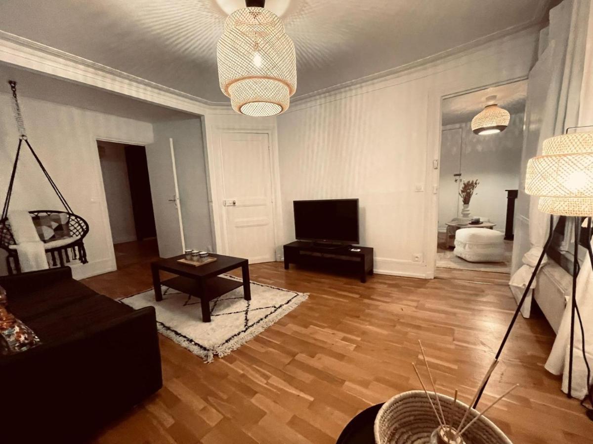 Chic Apartment On The Famous Shopping Rue Du Faubourg Saint-Honore Street 巴黎 外观 照片